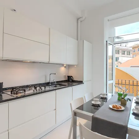 Contemporary Flat In Trastevere Roma