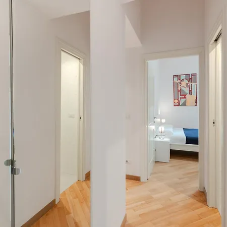 Contemporary Flat In Trastevere Apartment