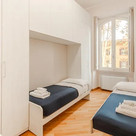 Contemporary Flat In Trastevere Apartment